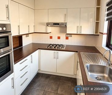 3 bedroom semi-detached house to rent - Photo 6