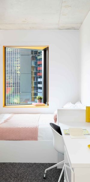 6 Bedroom Ensuite, Double Bed - Photo 2