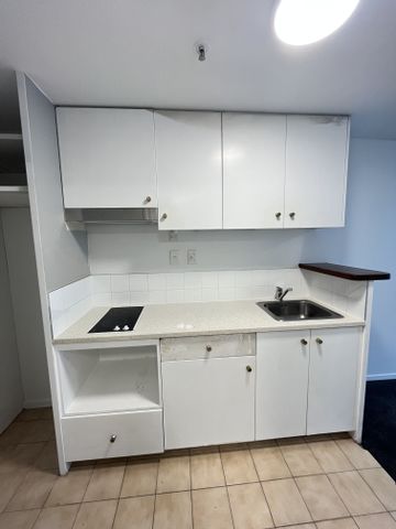 Clever Studio in a Prime Location - Photo 2