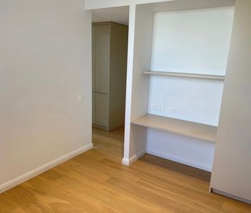 One Bedroom Plus Study in the Heart of Macquarie Park - Photo 4