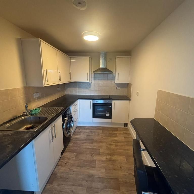 1 bedroom flat to rent - Photo 1