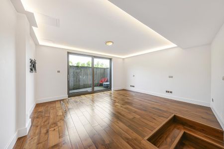 5 bedroom townhouse to rent - Photo 2