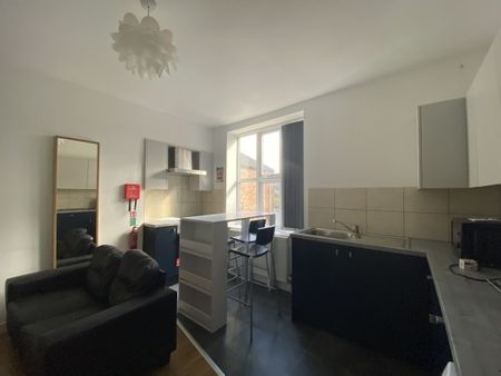 4 Bed - Flat 2, 106, Westcotes Drive, Leicester, - Photo 5