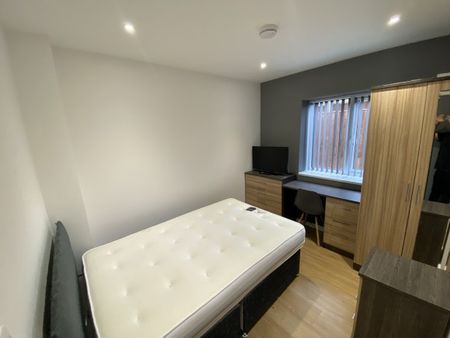 4 Bed - Flat 3, 35 Braunstone Gate, Leicester, - Photo 5