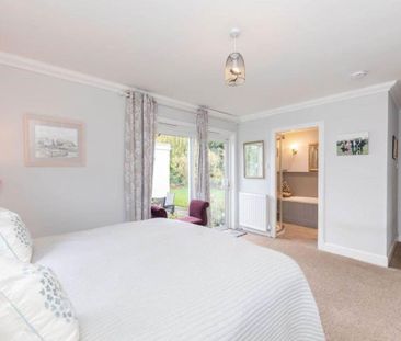 3 bedroom detached house to rent - Photo 4