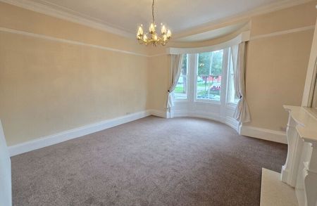 Flat 2, Albion Road, Scarborough - Photo 2