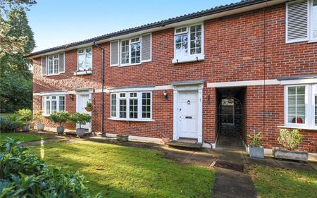 St. Georges Road, Weybridge, Surrey, KT13 - Photo 2