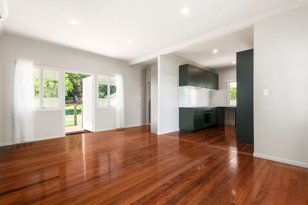 21 Bird Street, Bundamba QLD 4304 - House For Rent - $625 | Domain - Photo 1