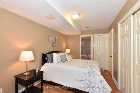 For Lease - 1013A College Street, Toronto, Ontario - Photo 3