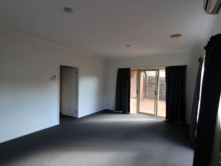 THREE BEDROOM TOWNHOUSE WITH TWO LIVING AREAS - Photo 5