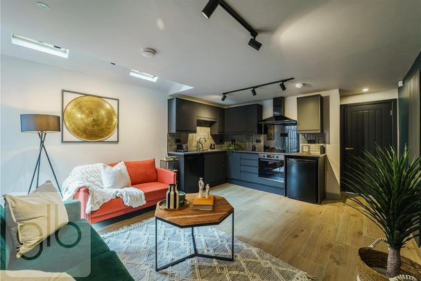 1 bedroom in a house share to rent - Photo 1