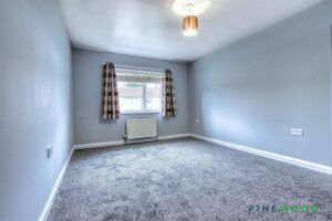4 BEDROOM House - End Terrace - Photo 1