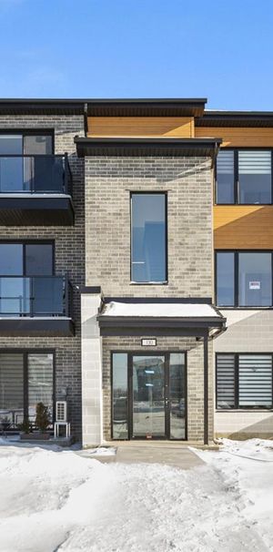 Appartement Salaberry-de-Valleyfield À Louer - Photo 1