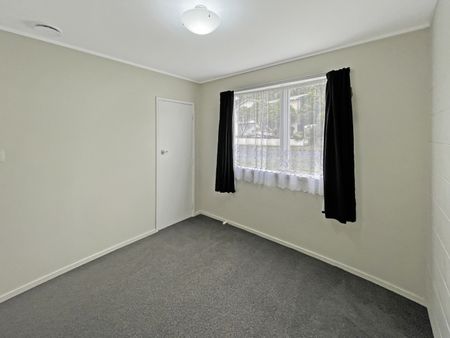 2 Bedroom in Maungaraki - Photo 2