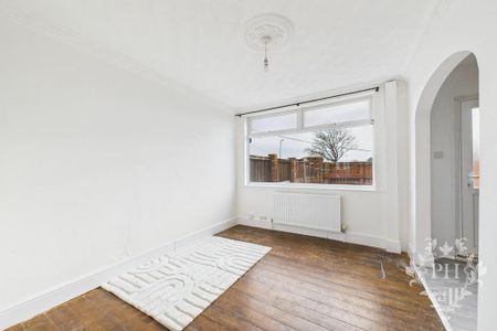 3 bedroom terraced house to rent - Photo 3