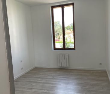 CHARLIEU T2BIS AU CALME - Photo 3