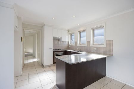 Modern 3-Bedroom Home in the Heart of Gungahlin - Photo 5