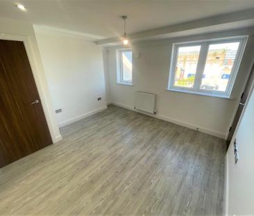 1 Bedroom Apartment To Let - Photo 6