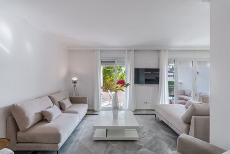 Apartamento planta baja en alquiler en Marbella, Marbella - Photo 3