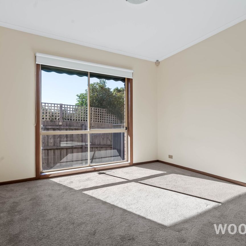 Generous proportions in ideal location - Photo 1