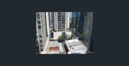 Fully Furnished Central CBD Apartment - Photo 2