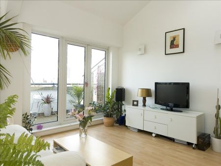 1 bedroom flat to rent - Photo 2