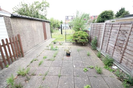 Park Lane, Hayes - Photo 5