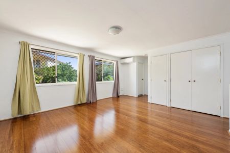 Grand Home In Mansfield State High Catchment - Photo 4