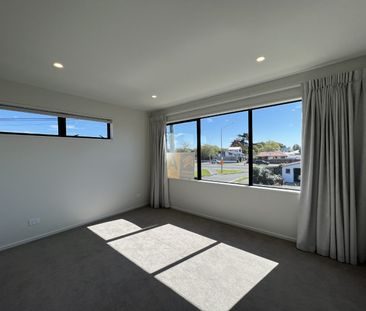 1/9 Marcroft St, Woolston - Photo 5