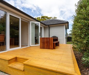 Beautifully Renovated 3-Bedroom Home in a Prime Christchurch Location! - Photo 1