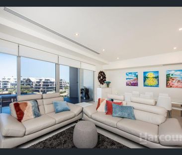 Penthouse Living with Views - Photo 1