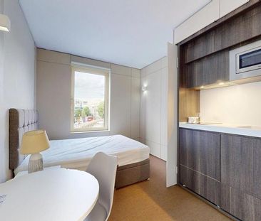 Studio to rent - Photo 1