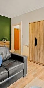 9 BROOKFIELD ROAD Leeds - LS6 4EJ - Photo 3