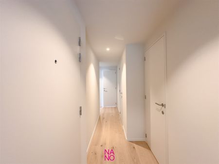Stijlvol nieuwbouwappartement op een topligging in het centrum van Knokke op een zucht van de zee en het strand in een kleine residentie. - Photo 2