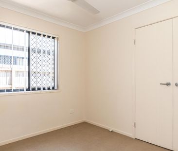 Centrally located 4 Bedroom Home - Photo 5