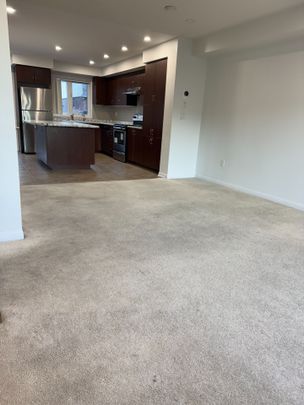 For Lease - 3135 Boxford Crescent Unit# 12, Mississauga, Ontario - Photo 1