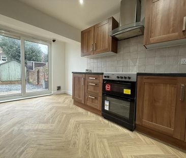 3 bedroom terraced house to rent - Photo 6