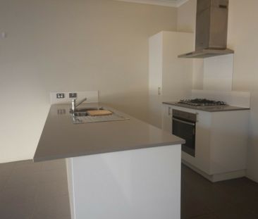 LOCK UP AND LEAVE - Photo 2