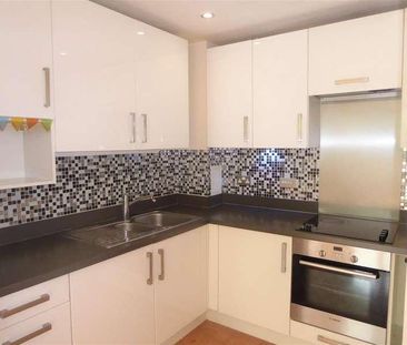 Duke Court, Pontes Avenue, Hounslow, TW3 - Photo 4