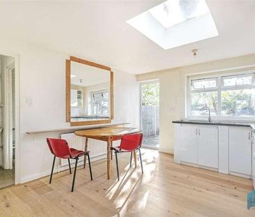 Bowes Road, Arnos Grove, London, N11 - Photo 5