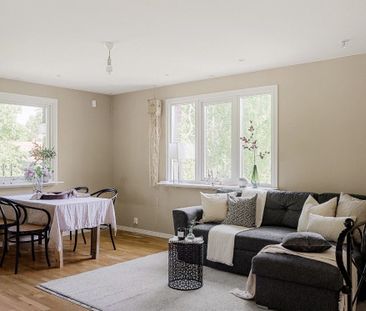 Vinvägen, Saltsjö-Boo - Photo 1