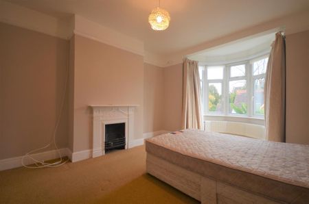 4 bedroom terraced house to rent - Photo 5