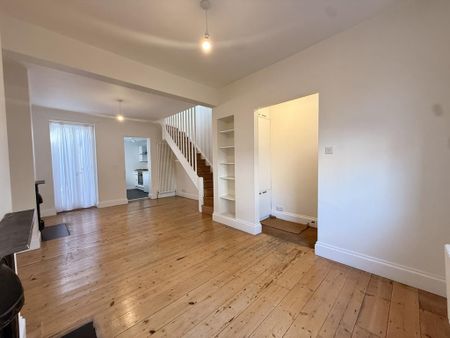 2 bedroom maisonette to rent - Photo 5