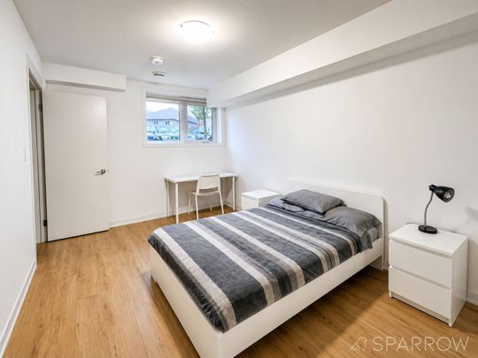 For Lease - 1760 Simcoe Street Unit# 93 (Rm 2), Oshawa, Ontario - Photo 1