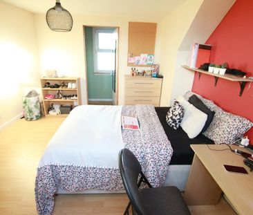 3 Bed Terraced House, Blenheim Gardens, RG1 - Photo 5