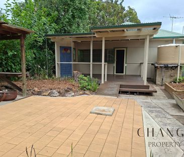 Charming Garden Cottage - Photo 1