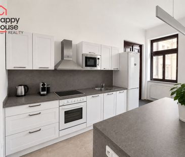 Apartment for rent, 2+kk - 1 bedroom, 65m - Photo 1