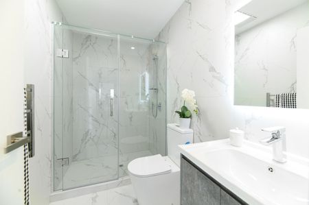 Modern 3-Bedroom Home 875 PW - Photo 3