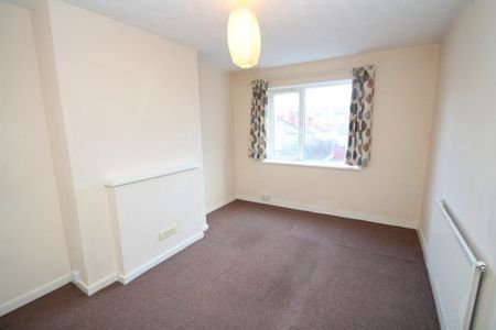 Park Crescent Place, Brighton, BN2 3HG 2 bedroom apartment to rent - Photo 2