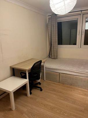 Room in a Shared Flat, Boardwalk Place, E14 - Photo 1